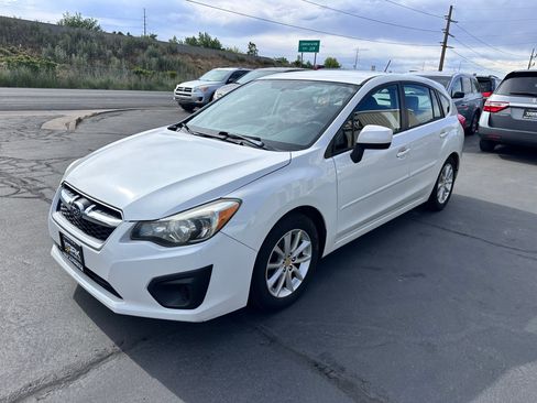 Used 2014 Subaru Impreza 2.0i Premium AWD/4WD image 2