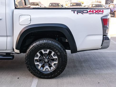 Certified 2023 Toyota Tacoma TRD Off-Road AWD/4WD image 8