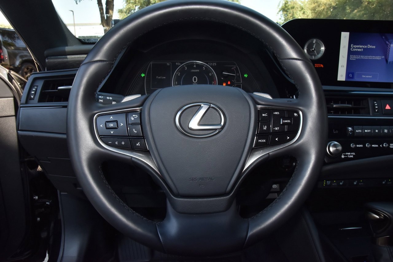 Used 2025 Lexus ES 350 w/ Premium Package FWD image 22