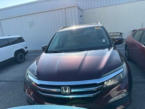 Used 2016 Honda Pilot Touring image 2