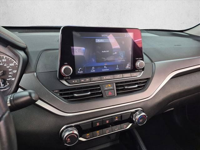 Used 2024 Nissan Altima 2.5 SR FWD image 14