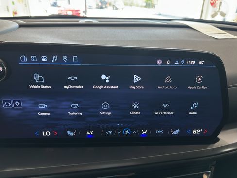 New 2026 Chevrolet Traverse LT w/ Sun and Wheel Package image 16