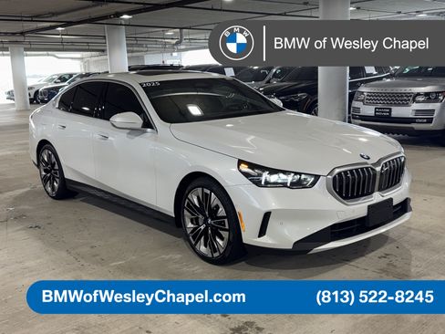 Used 2025 BMW 530i w/ Premium Package RWD image 1