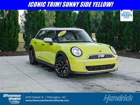 Used 2025 MINI Cooper S image 1