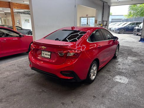 Used 2017 Chevrolet Cruze LT w/ RS Package FWD image 5