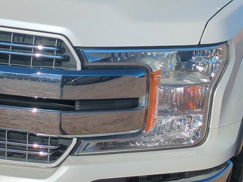 Used 2018 Ford F150 Lariat image 9