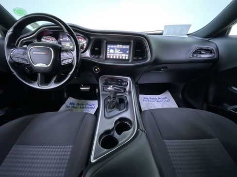 Used 2022 Dodge Challenger R/T image 18