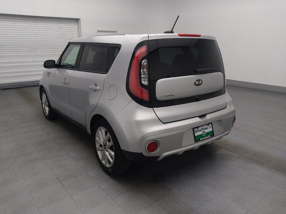Used 2018 Kia Soul + w/ Primo Package FWD image 5
