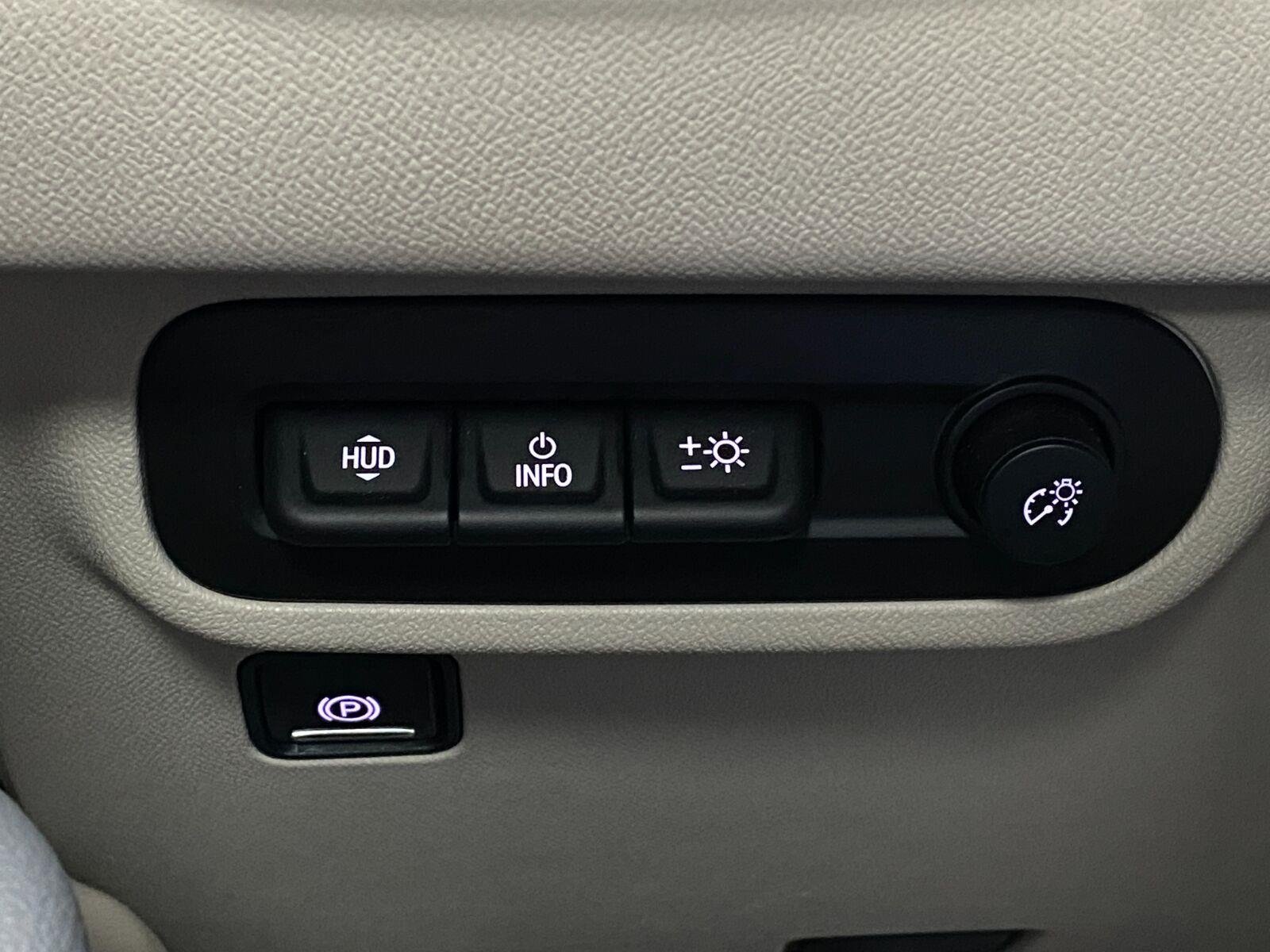 Used 2023 GMC Terrain Denali w/ LPO, Floor Liner Package AWD/4WD image 15