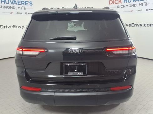 Used 2024 Jeep Grand Cherokee L Laredo AWD/4WD image 5