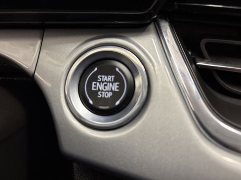 Used 2025 Chevrolet Trax LT w/ Driver Confidence Package image 22