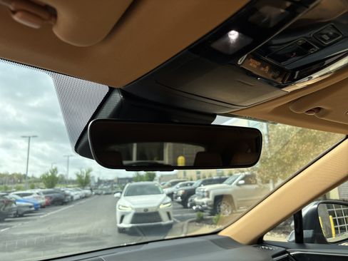 Used 2024 Lexus NX 250 FWD w/ Towing Package (2000 Lbs) image 27