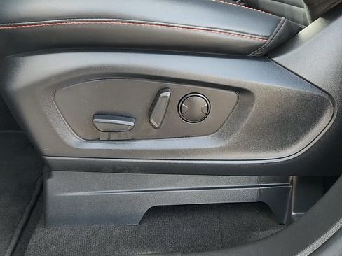 Used 2025 Ford Explorer ST-Line image 9