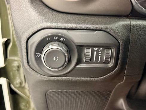 Used 2021 Jeep Wrangler Sport AWD/4WD image 16