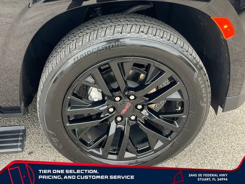 Used 2024 GMC Yukon XL Denali AWD/4WD image 22