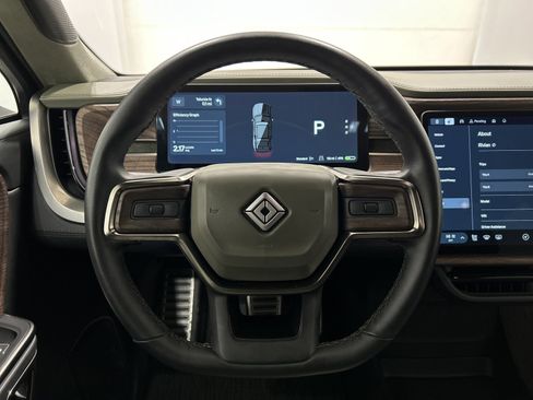 Used 2023 Rivian R1S Adventure AWD/4WD image 28