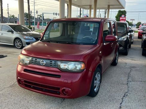 Used 2010 Nissan Cube 1.8 S w/ Interior Designer Pkg FWD image 2