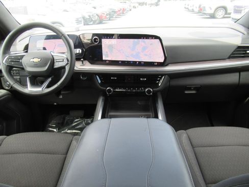 Certified 2025 Chevrolet Tahoe LS AWD/4WD image 12