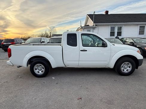Used 2018 Nissan Frontier S image 19