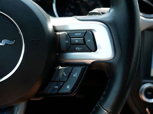 Used 2016 Ford Mustang Premium image 20