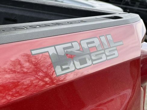 Used 2024 Chevrolet Silverado 1500 LT Trail Boss w/ Convenience Package II AWD/4WD image 14