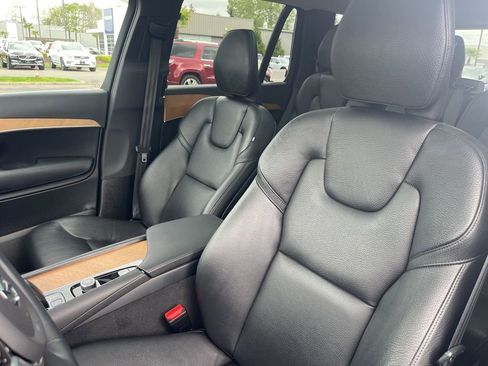 Certified 2023 Volvo XC90 B5 Plus w/ Protection Package Premier AWD/4WD image 14