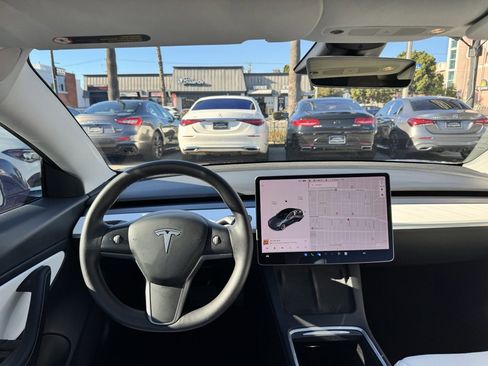 Used 2021 Tesla Model 3 Long Range image 17