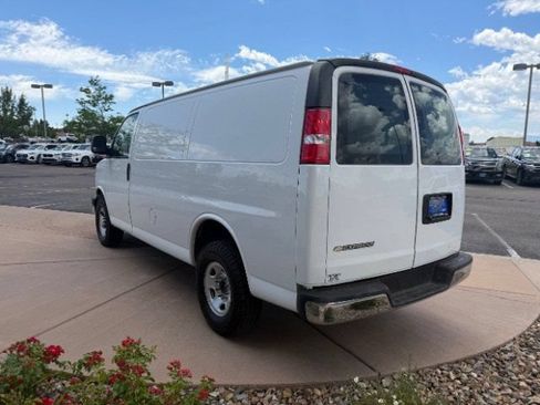 Used 2020 Chevrolet Express 2500 w/ Driver Convenience Package RWD image 4