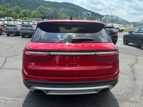 Used 2022 Lincoln Corsair Standard w/ Premium Package image 5