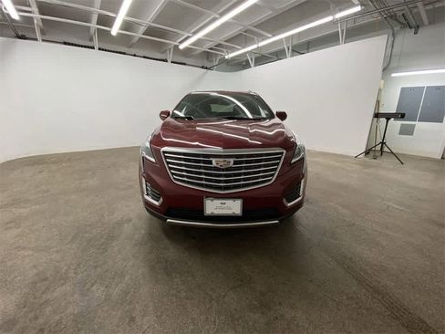 Used 2017 Cadillac XT5 Platinum image 9