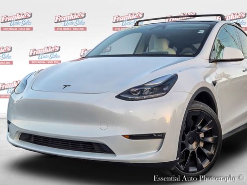 Used 2023 Tesla Model Y Long Range image 2