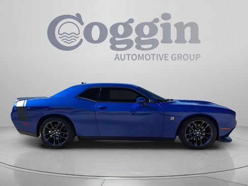 Used 2021 Dodge Challenger R/T Scat Pack w/ Scat Pack Stripe RWD image 7
