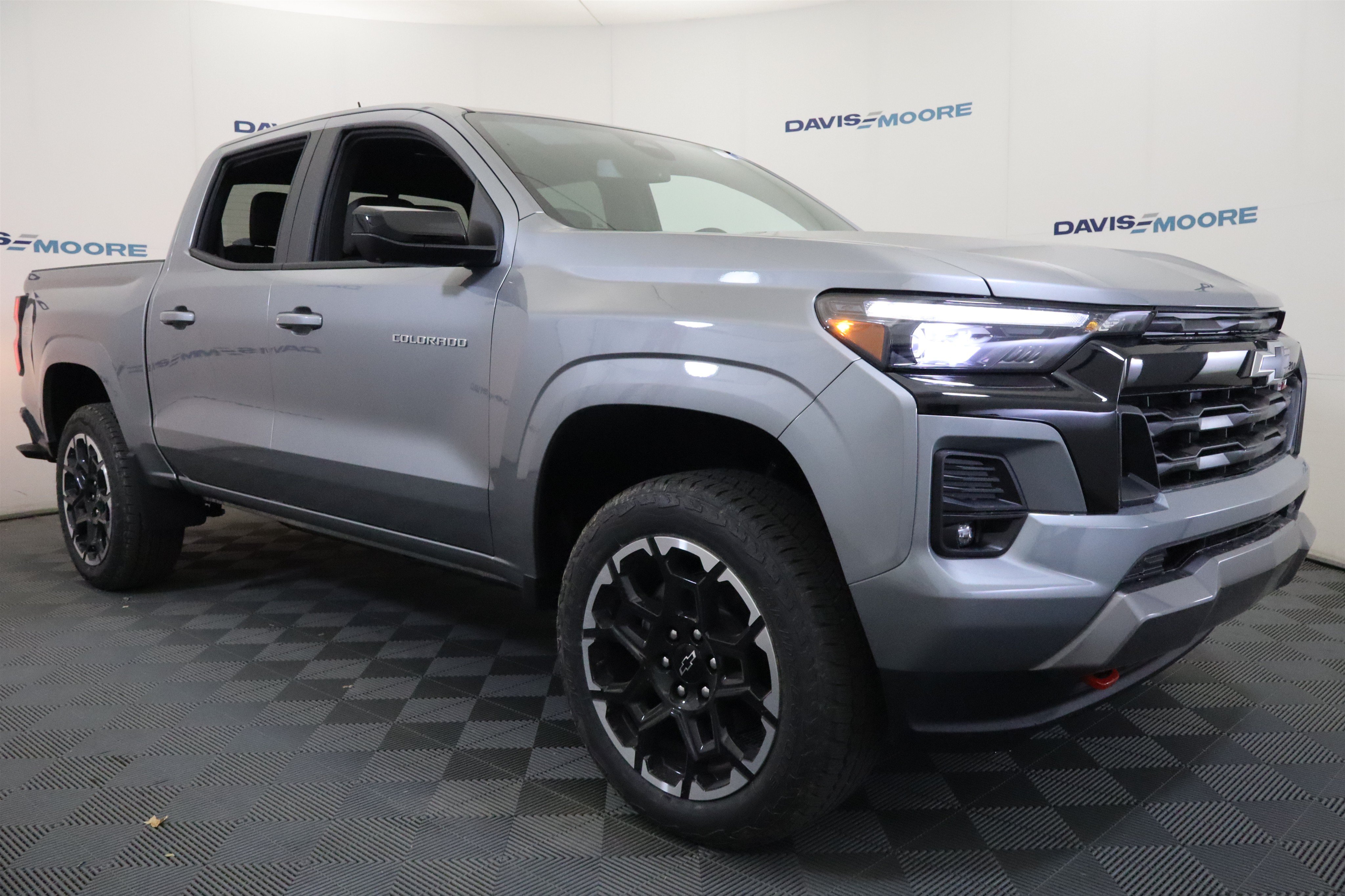 New 2026 Chevrolet Colorado Z71 w/ Technology Package AWD/4WD image 3