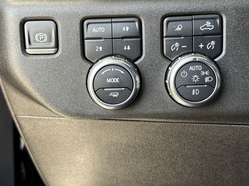 Used 2024 GMC Sierra 1500 Elevation w/ Elevation Premium Package image 19