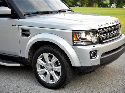 Used 2016 Land Rover LR4 HSE Silver Edition AWD/4WD image 7