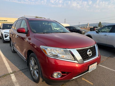 Used 2014 Nissan Pathfinder Platinum w/ Cargo Package AWD/4WD image 4