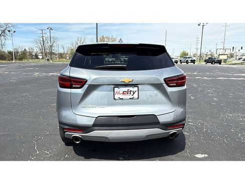 Used 2025 Chevrolet Blazer LT image 6