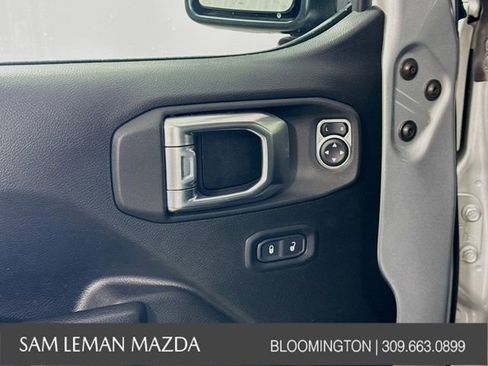 Used 2022 Jeep Gladiator Sport image 17