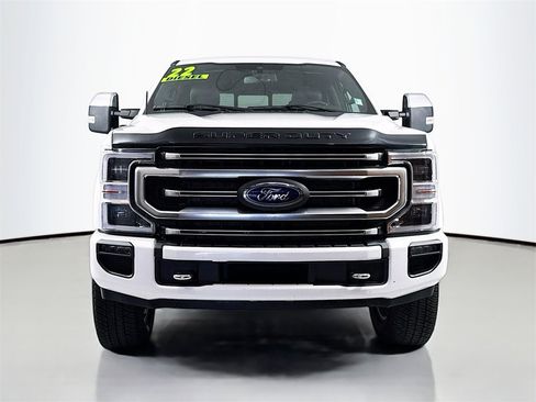 Used 2022 Ford F350 Platinum image 2