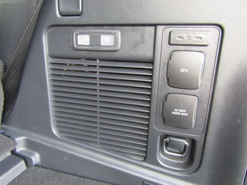 Used 2025 Lincoln Navigator Reserve AWD/4WD image 27