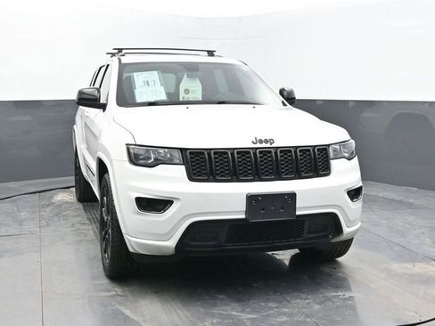 Used 2019 Jeep Grand Cherokee Altitude image 8