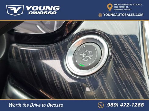 Used 2025 Cadillac XT6 Premium Luxury w/ LPO, Floor Liner Package AWD/4WD image 16