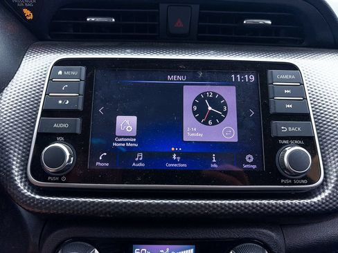 Used 2018 Nissan Kicks SV FWD image 16