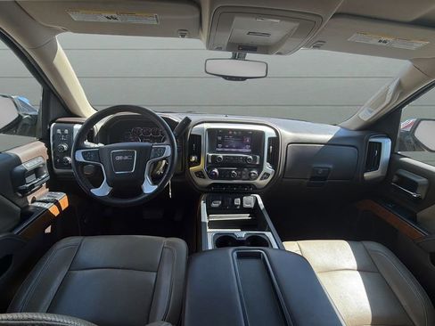 Used 2015 GMC Sierra 1500 SLT w/ SLT Crew Cab Value Package AWD/4WD image 9