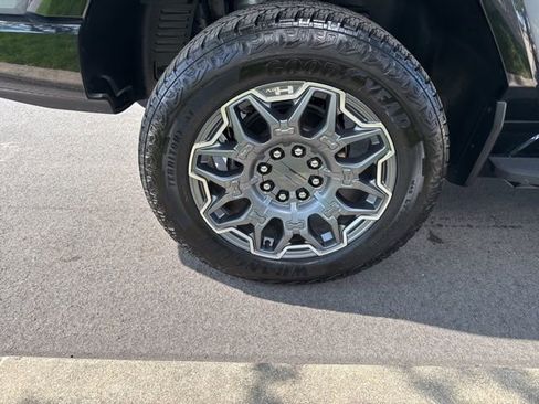 Used 2025 GMC Hummer EV 3X image 12