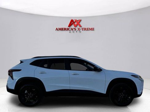 Used 2024 Chevrolet Trax ACTIV w/ Driver Confidence Package image 5