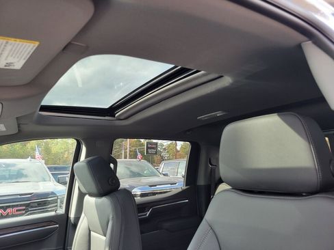 New 2026 GMC Sierra 1500 SLT image 26