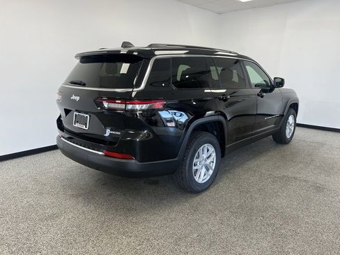 New 2025 Jeep Grand Cherokee L Laredo image 21