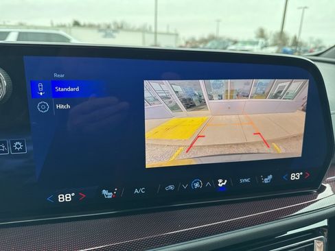 Used 2025 Chevrolet Traverse Z71 w/ LPO, Floor Liner Package image 26