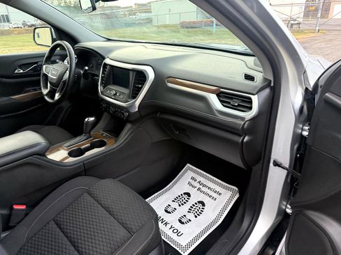 Used 2018 GMC Acadia SLE image 26